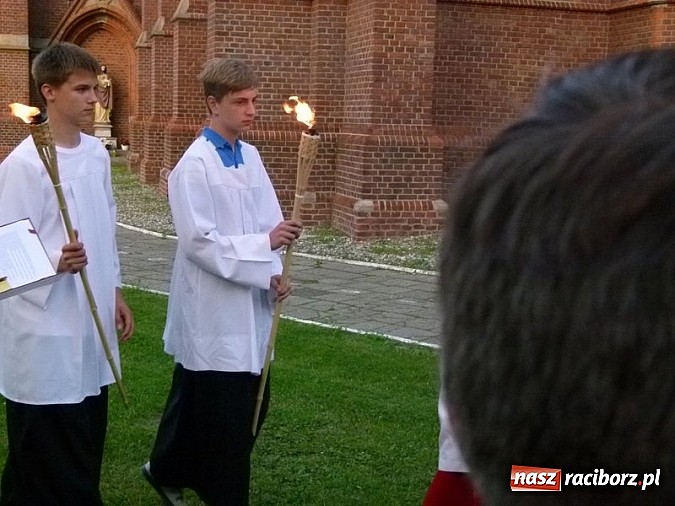 Zdjęcie w galerii na portalu naszraciborz.pl: Wieczór świętojański na Ostrogu wiadomości z regionu