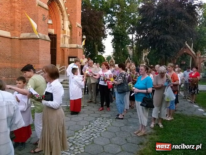 Zdjęcie w galerii na portalu naszraciborz.pl: Wieczór świętojański na Ostrogu wiadomości z regionu