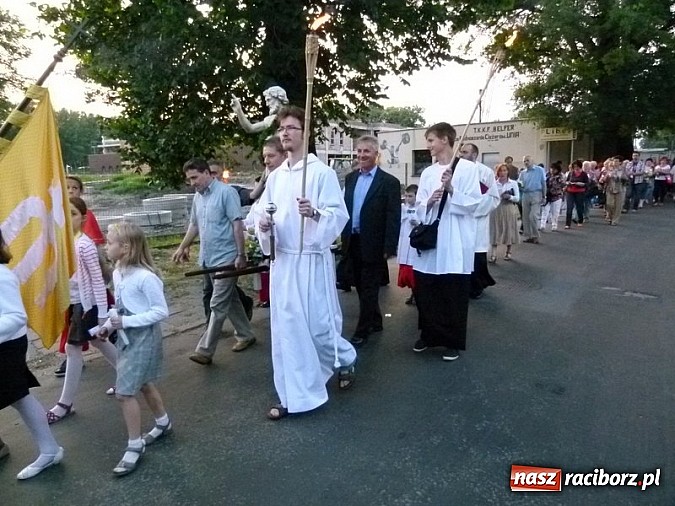 Zdjęcie w galerii na portalu naszraciborz.pl: Wieczór świętojański na Ostrogu wiadomości z regionu