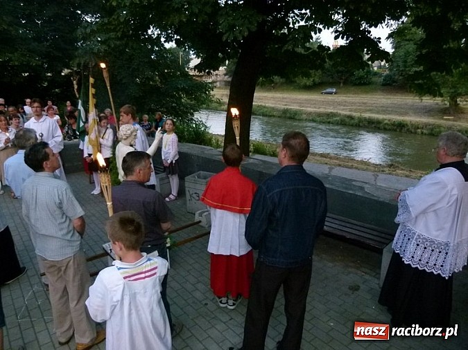 Zdjęcie w galerii na portalu naszraciborz.pl: Wieczór świętojański na Ostrogu wiadomości z regionu