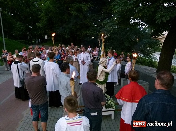 Zdjęcie w galerii na portalu naszraciborz.pl: Wieczór świętojański na Ostrogu wiadomości z regionu