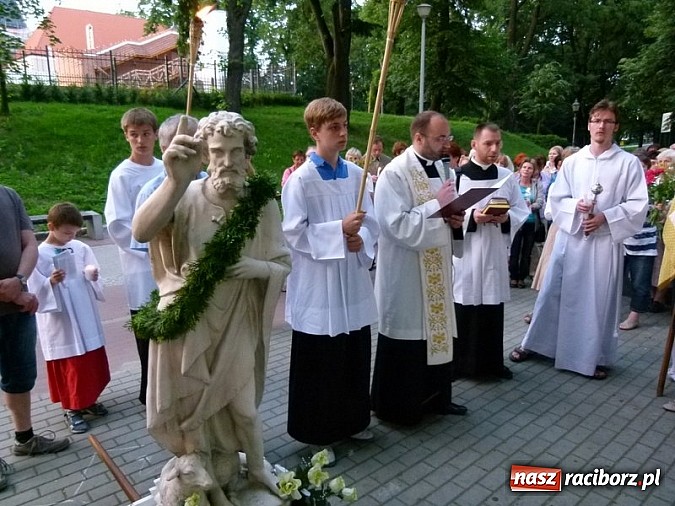 Zdjęcie w galerii na portalu naszraciborz.pl: Wieczór świętojański na Ostrogu wiadomości z regionu