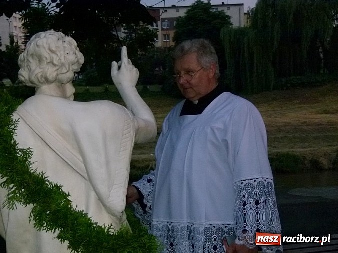 Zdjęcie w galerii na portalu naszraciborz.pl: Wieczór świętojański na Ostrogu wiadomości z regionu