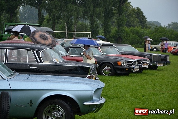 Zdjęcie w galerii na portalu naszraciborz.pl: Jaguar MK 2 z 1967 roku najpiękniejszym oldtimerem zlotu w Zabełkowie wiadomości z regionu