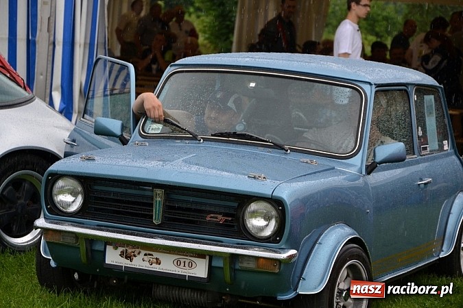 Zdjęcie w galerii na portalu naszraciborz.pl: Jaguar MK 2 z 1967 roku najpiękniejszym oldtimerem zlotu w Zabełkowie wiadomości z regionu