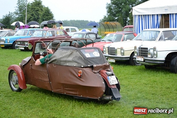 Zdjęcie w galerii na portalu naszraciborz.pl: Jaguar MK 2 z 1967 roku najpiękniejszym oldtimerem zlotu w Zabełkowie wiadomości z regionu