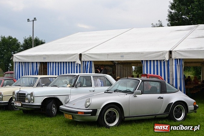 Zdjęcie w galerii na portalu naszraciborz.pl: Jaguar MK 2 z 1967 roku najpiękniejszym oldtimerem zlotu w Zabełkowie wiadomości z regionu