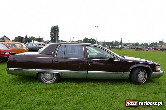Zdjęcie w galerii na portalu naszraciborz.pl: Jaguar MK 2 z 1967 roku najpiękniejszym oldtimerem zlotu w Zabełkowie wiadomości z regionu