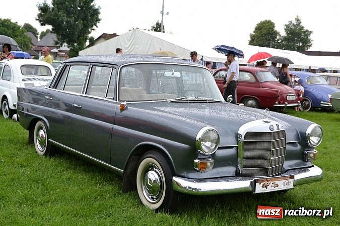 Zdjęcie w galerii na portalu naszraciborz.pl: Jaguar MK 2 z 1967 roku najpiękniejszym oldtimerem zlotu w Zabełkowie wiadomości z regionu