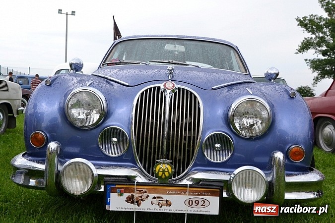 Zdjęcie w galerii na portalu naszraciborz.pl: Jaguar MK 2 z 1967 roku najpiękniejszym oldtimerem zlotu w Zabełkowie wiadomości z regionu