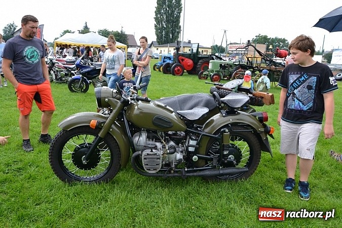Zdjęcie w galerii na portalu naszraciborz.pl: Jaguar MK 2 z 1967 roku najpiękniejszym oldtimerem zlotu w Zabełkowie wiadomości z regionu