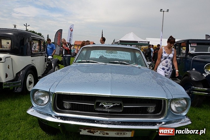 Zdjęcie w galerii na portalu naszraciborz.pl: Jaguar MK 2 z 1967 roku najpiękniejszym oldtimerem zlotu w Zabełkowie wiadomości z regionu
