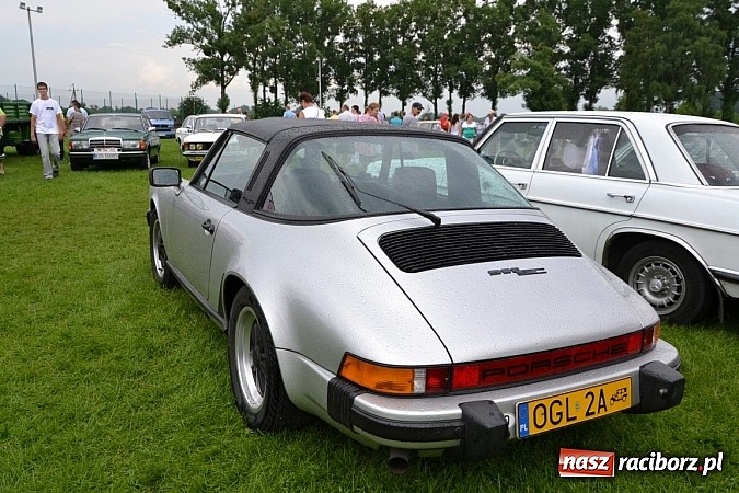 Zdjęcie w galerii na portalu naszraciborz.pl: Jaguar MK 2 z 1967 roku najpiękniejszym oldtimerem zlotu w Zabełkowie wiadomości z regionu