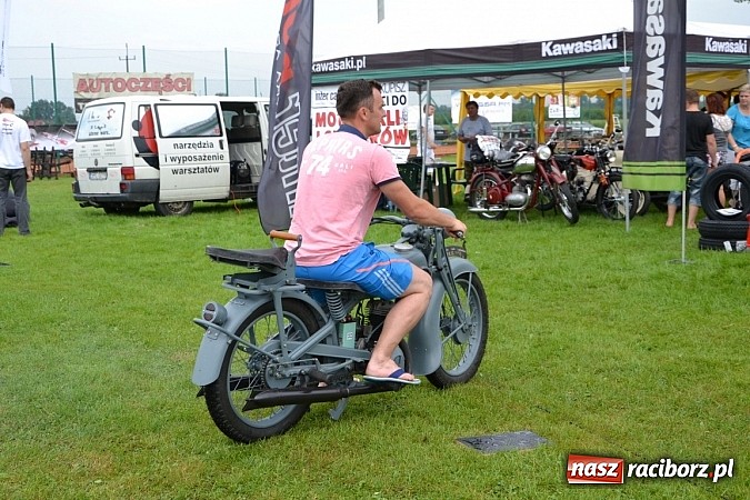 Zdjęcie w galerii na portalu naszraciborz.pl: Jaguar MK 2 z 1967 roku najpiękniejszym oldtimerem zlotu w Zabełkowie wiadomości z regionu