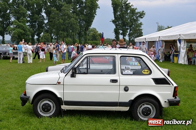 Zdjęcie w galerii na portalu naszraciborz.pl: Jaguar MK 2 z 1967 roku najpiękniejszym oldtimerem zlotu w Zabełkowie wiadomości z regionu