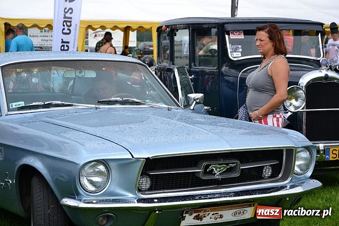 Zdjęcie w galerii na portalu naszraciborz.pl: Jaguar MK 2 z 1967 roku najpiękniejszym oldtimerem zlotu w Zabełkowie wiadomości z regionu