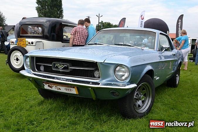 Zdjęcie w galerii na portalu naszraciborz.pl: Jaguar MK 2 z 1967 roku najpiękniejszym oldtimerem zlotu w Zabełkowie wiadomości z regionu