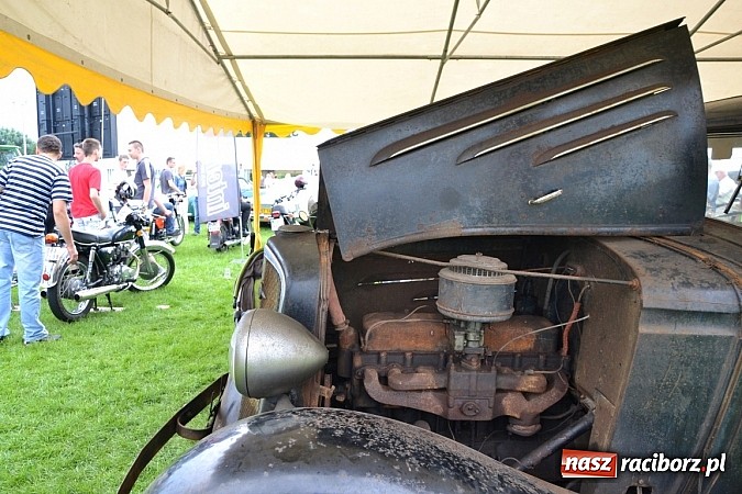 Zdjęcie w galerii na portalu naszraciborz.pl: Jaguar MK 2 z 1967 roku najpiękniejszym oldtimerem zlotu w Zabełkowie wiadomości z regionu