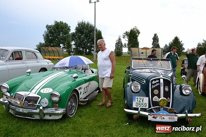 Zdjęcie w galerii na portalu naszraciborz.pl: Jaguar MK 2 z 1967 roku najpiękniejszym oldtimerem zlotu w Zabełkowie wiadomości z regionu
