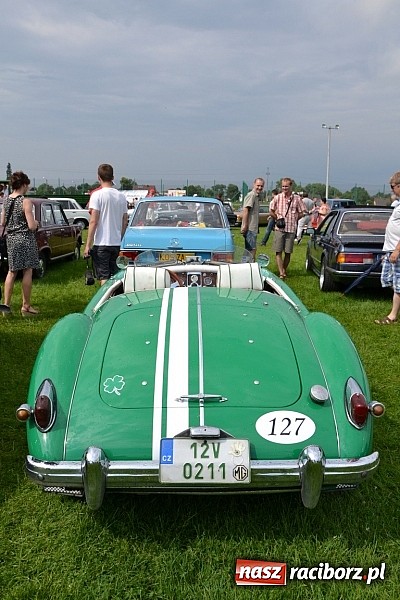Zdjęcie w galerii na portalu naszraciborz.pl: Jaguar MK 2 z 1967 roku najpiękniejszym oldtimerem zlotu w Zabełkowie wiadomości z regionu