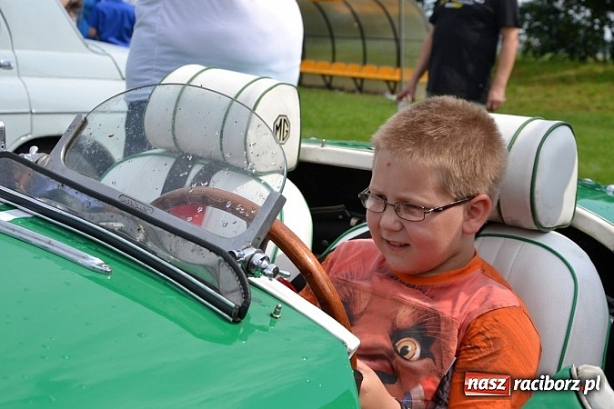 Zdjęcie w galerii na portalu naszraciborz.pl: Jaguar MK 2 z 1967 roku najpiękniejszym oldtimerem zlotu w Zabełkowie wiadomości z regionu