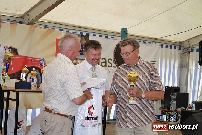 Zdjęcie w galerii na portalu naszraciborz.pl: Jaguar MK 2 z 1967 roku najpiękniejszym oldtimerem zlotu w Zabełkowie wiadomości z regionu