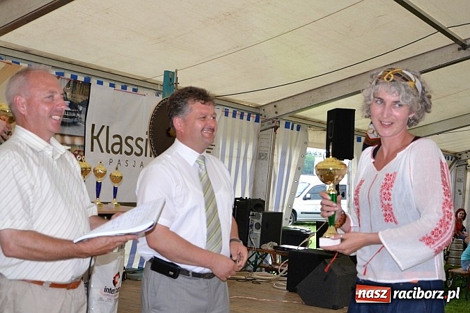 Zdjęcie w galerii na portalu naszraciborz.pl: Jaguar MK 2 z 1967 roku najpiękniejszym oldtimerem zlotu w Zabełkowie wiadomości z regionu