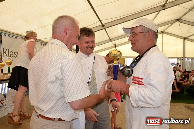 Zdjęcie w galerii na portalu naszraciborz.pl: Jaguar MK 2 z 1967 roku najpiękniejszym oldtimerem zlotu w Zabełkowie wiadomości z regionu