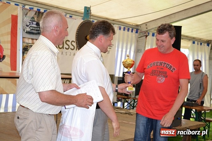 Zdjęcie w galerii na portalu naszraciborz.pl: Jaguar MK 2 z 1967 roku najpiękniejszym oldtimerem zlotu w Zabełkowie wiadomości z regionu