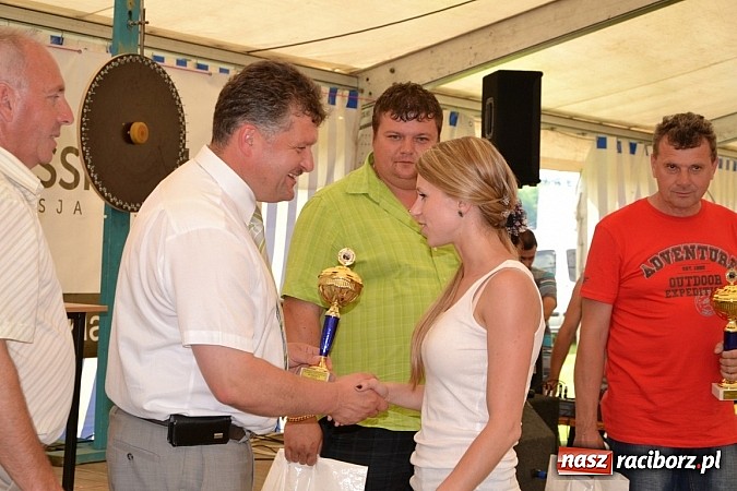 Zdjęcie w galerii na portalu naszraciborz.pl: Jaguar MK 2 z 1967 roku najpiękniejszym oldtimerem zlotu w Zabełkowie wiadomości z regionu