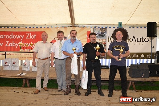 Zdjęcie w galerii na portalu naszraciborz.pl: Jaguar MK 2 z 1967 roku najpiękniejszym oldtimerem zlotu w Zabełkowie wiadomości z regionu