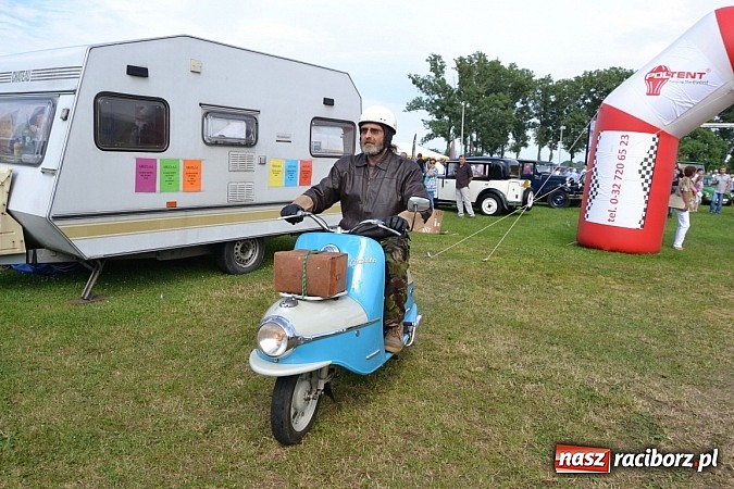 Zdjęcie w galerii na portalu naszraciborz.pl: Jaguar MK 2 z 1967 roku najpiękniejszym oldtimerem zlotu w Zabełkowie wiadomości z regionu