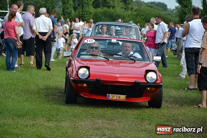 Zdjęcie w galerii na portalu naszraciborz.pl: Jaguar MK 2 z 1967 roku najpiękniejszym oldtimerem zlotu w Zabełkowie wiadomości z regionu
