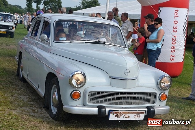 Zdjęcie w galerii na portalu naszraciborz.pl: Jaguar MK 2 z 1967 roku najpiękniejszym oldtimerem zlotu w Zabełkowie wiadomości z regionu
