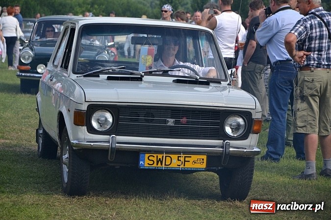 Zdjęcie w galerii na portalu naszraciborz.pl: Jaguar MK 2 z 1967 roku najpiękniejszym oldtimerem zlotu w Zabełkowie wiadomości z regionu
