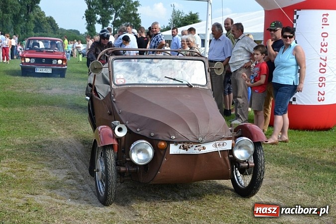 Zdjęcie w galerii na portalu naszraciborz.pl: Jaguar MK 2 z 1967 roku najpiękniejszym oldtimerem zlotu w Zabełkowie wiadomości z regionu