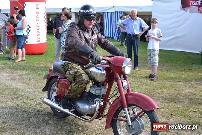 Zdjęcie w galerii na portalu naszraciborz.pl: Jaguar MK 2 z 1967 roku najpiękniejszym oldtimerem zlotu w Zabełkowie wiadomości z regionu