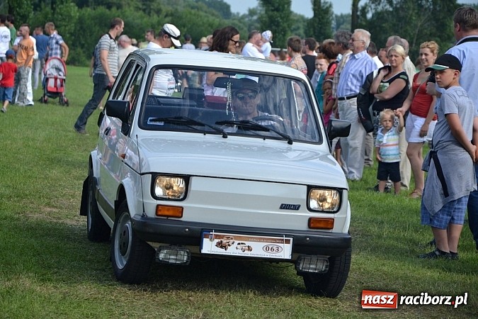 Zdjęcie w galerii na portalu naszraciborz.pl: Jaguar MK 2 z 1967 roku najpiękniejszym oldtimerem zlotu w Zabełkowie wiadomości z regionu