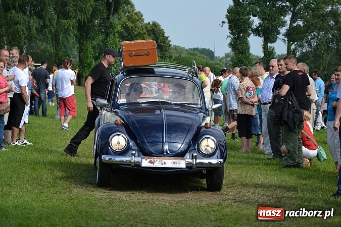 Zdjęcie w galerii na portalu naszraciborz.pl: Jaguar MK 2 z 1967 roku najpiękniejszym oldtimerem zlotu w Zabełkowie wiadomości z regionu