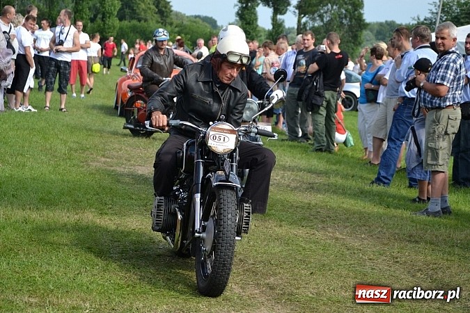 Zdjęcie w galerii na portalu naszraciborz.pl: Jaguar MK 2 z 1967 roku najpiękniejszym oldtimerem zlotu w Zabełkowie wiadomości z regionu