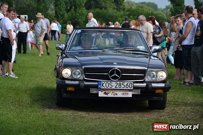 Zdjęcie w galerii na portalu naszraciborz.pl: Jaguar MK 2 z 1967 roku najpiękniejszym oldtimerem zlotu w Zabełkowie wiadomości z regionu