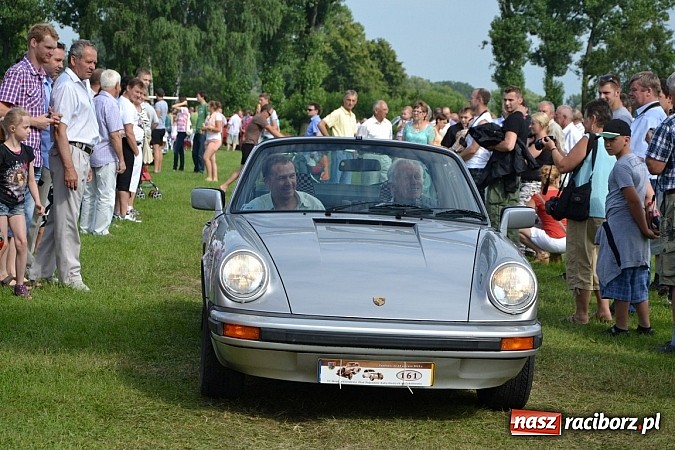 Zdjęcie w galerii na portalu naszraciborz.pl: Jaguar MK 2 z 1967 roku najpiękniejszym oldtimerem zlotu w Zabełkowie wiadomości z regionu