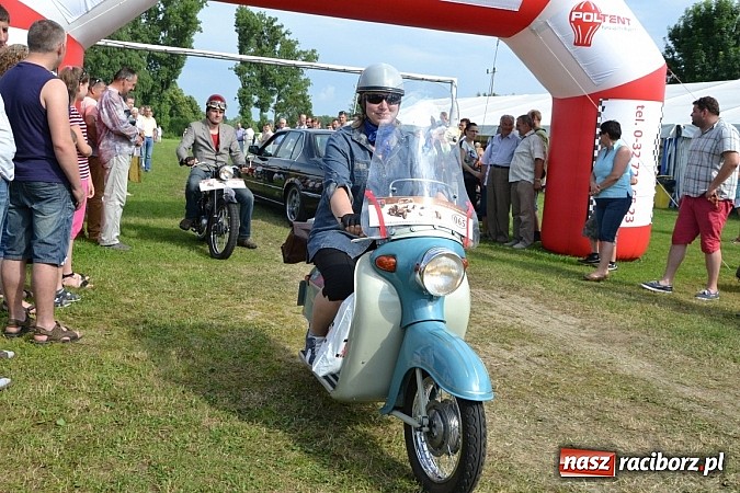 Zdjęcie w galerii na portalu naszraciborz.pl: Jaguar MK 2 z 1967 roku najpiękniejszym oldtimerem zlotu w Zabełkowie wiadomości z regionu
