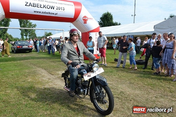 Zdjęcie w galerii na portalu naszraciborz.pl: Jaguar MK 2 z 1967 roku najpiękniejszym oldtimerem zlotu w Zabełkowie wiadomości z regionu