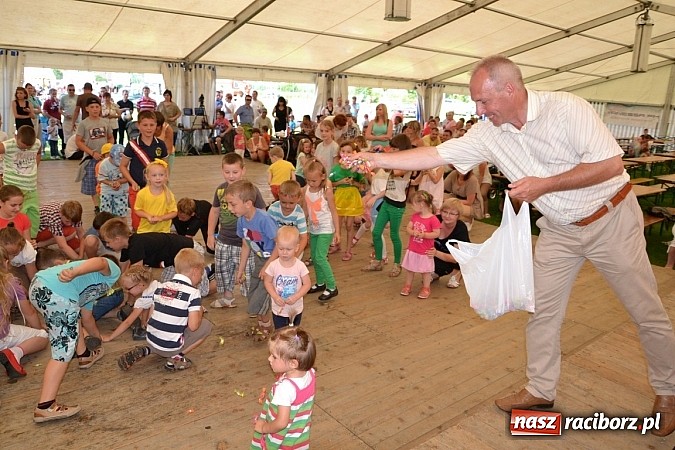 Zdjęcie w galerii na portalu naszraciborz.pl: Jaguar MK 2 z 1967 roku najpiękniejszym oldtimerem zlotu w Zabełkowie wiadomości z regionu