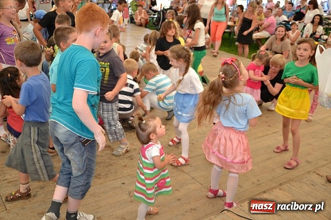 Zdjęcie w galerii na portalu naszraciborz.pl: Jaguar MK 2 z 1967 roku najpiękniejszym oldtimerem zlotu w Zabełkowie wiadomości z regionu