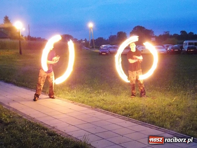 Zdjęcie w galerii na portalu naszraciborz.pl: Noc Świętojańska w parku w Kornicach wiadomości z regionu