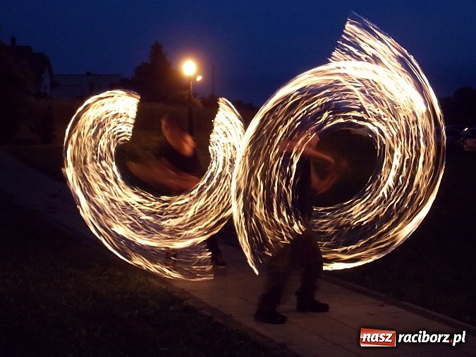 Zdjęcie w galerii na portalu naszraciborz.pl: Noc Świętojańska w parku w Kornicach wiadomości z regionu