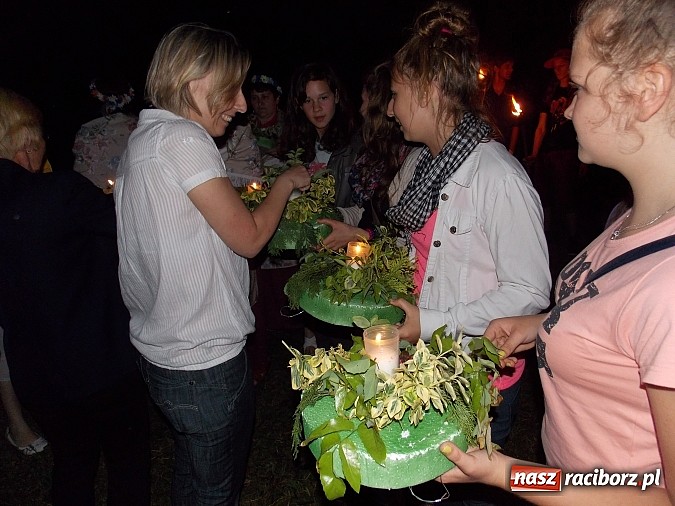Zdjęcie w galerii na portalu naszraciborz.pl: Noc Świętojańska w parku w Kornicach wiadomości z regionu