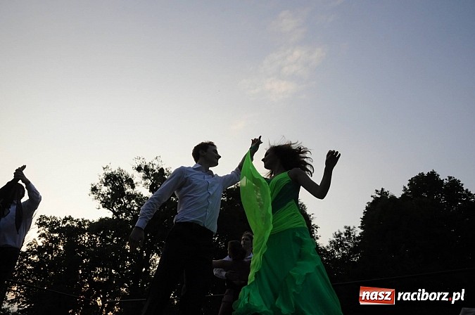 Zdjęcie w galerii na portalu naszraciborz.pl: Noc Świętojańska w parku w Kornicach wiadomości z regionu